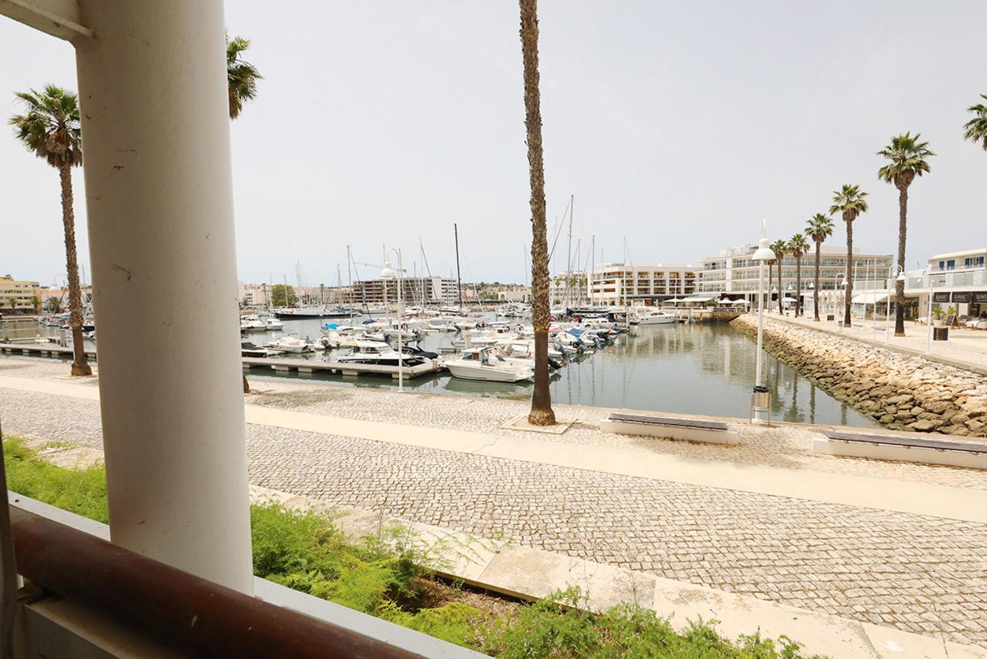 Apartment A65 - Marina Moor In Lagos